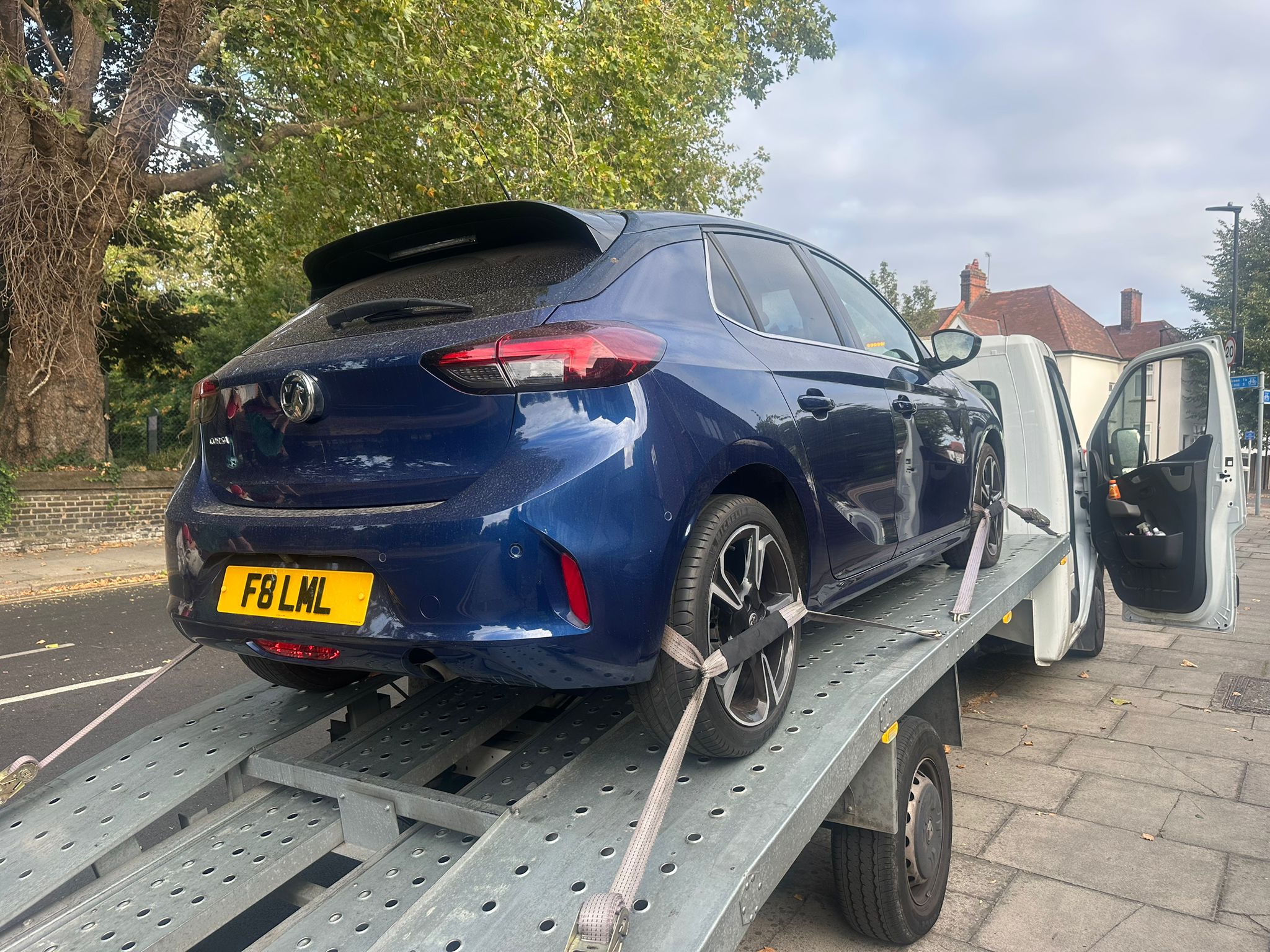 WhatsApp Image 2025-10-05 at 15.31.50_ca8a300b WhatsApp Image 2025-10-05 at 15.31.50_ca8a300b